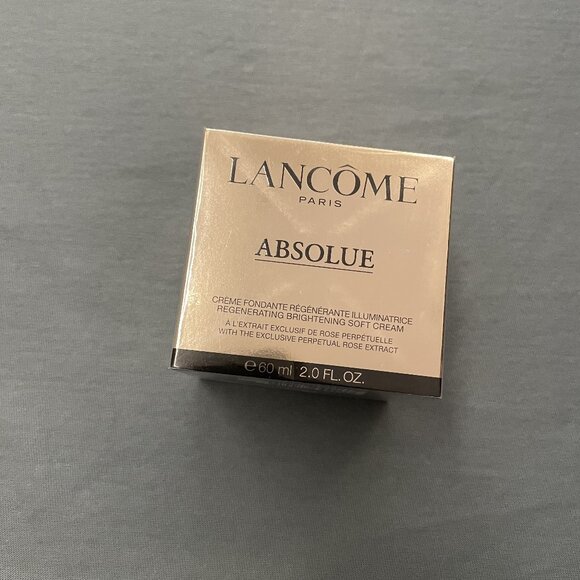 Other - Lancôme Absolue Regenerating Brightening Soft Cream 60ml 🌸✨